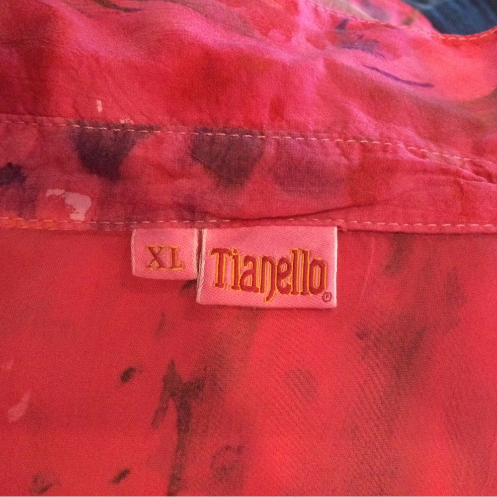 Tianello Abstract Pattern Blouse - Picture 7 of 7